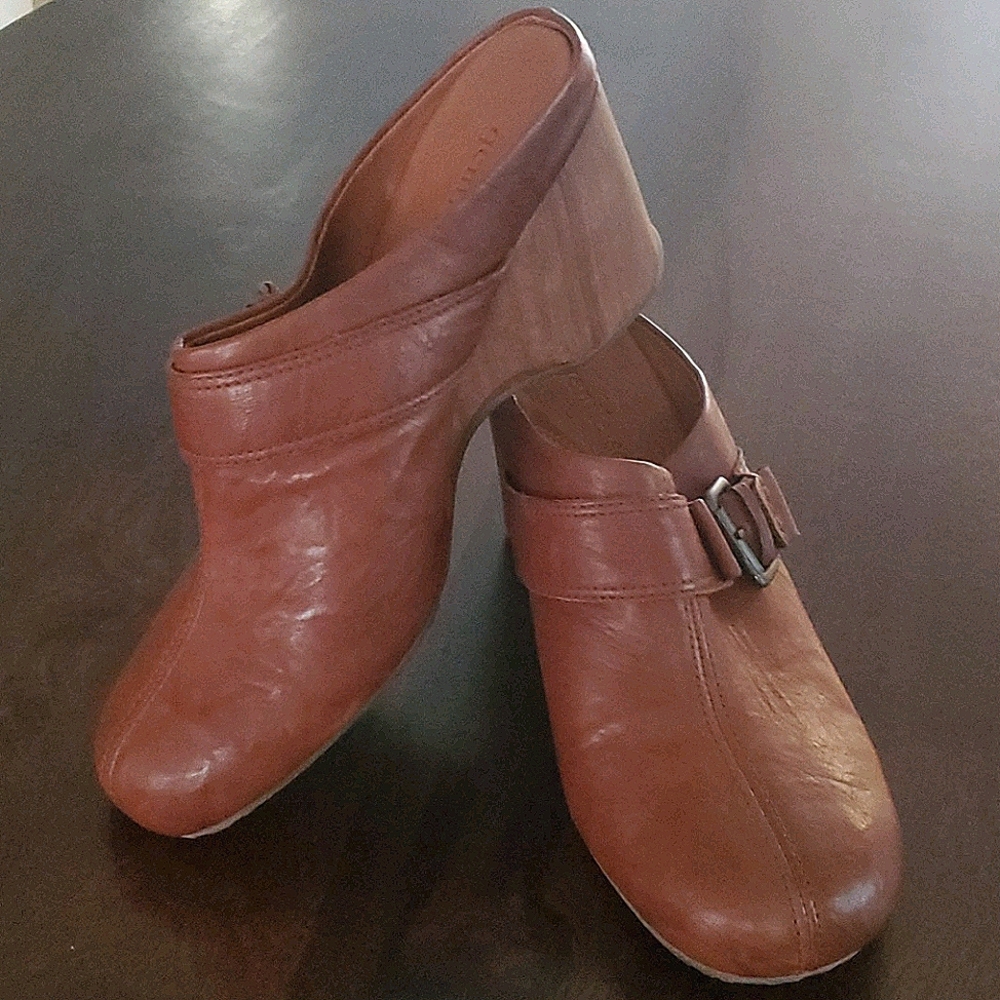 Gentle Soles Clog by Kenneth Cole